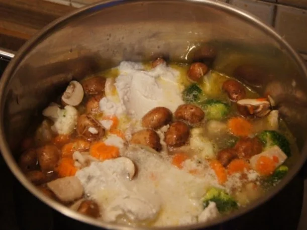 Curry-Suppe mit Hähnchenbrustfilet und Gemüse - Rezept - Bild Nr. 13