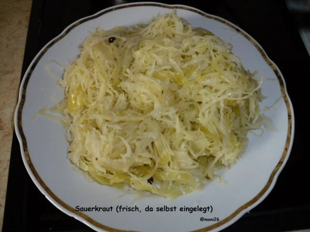 Rezept: Sauerkraut-Eintopf Bild Nr. 2 Sauerkraut-Eintopf - Rezept - Bild Nr. 2