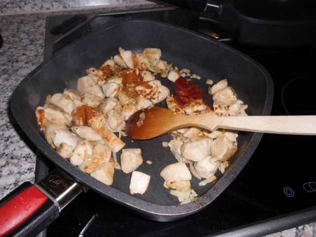 Hähnchengulasch mit Rahm-Steinpilzen>> - Rezept - Bild Nr. 3