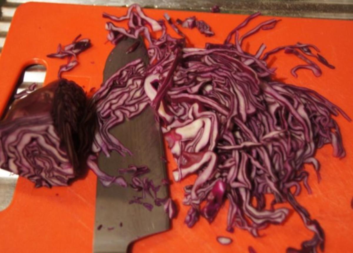 Rotkohl mit Wild-Preiselbeeren - Rezept - Bild Nr. 4