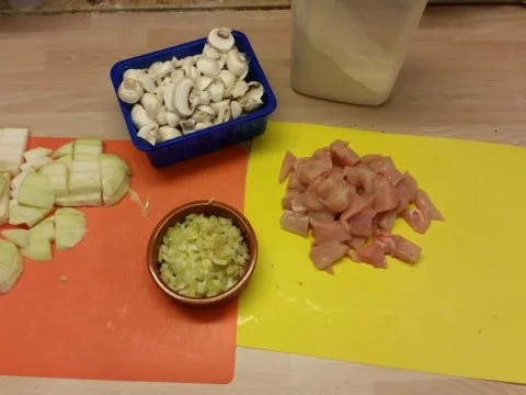 Rezept: Hähnchen Kohlrabipfanne Bild Nr. 2 Hähnchen Kohlrabipfanne - Rezept - Bild Nr. 2