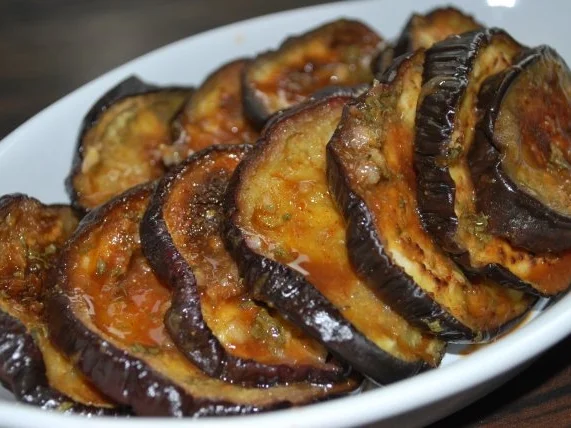 Rezept: Eingelegte Auberginen - spanisch-orientalisch angehaucht Bild Nr. 2 Eingelegte Auberginen - spanisch-orientalisch angehaucht - Rezept - Bild Nr. 2