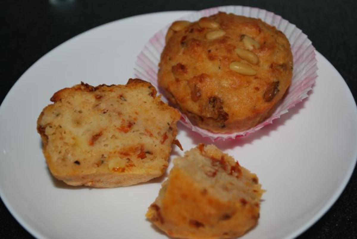 Tomaten-Parmesan-Muffins - Rezept