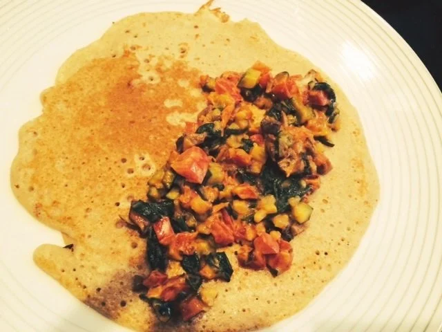 Rezept: Buchweizenpfannkuchen mit schneller Champignon-Spinatfülle Bild Nr. 2 Buchweizenpfannkuchen mit schneller Champignon-Spinatfülle - Rezept - Bild Nr. 2