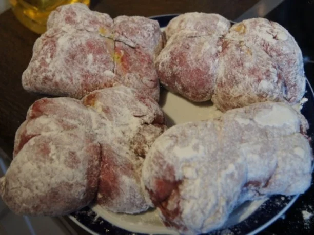 Rouladen mit Rotkohl, Sauce und Kartoffelklößen - Rezept - Bild Nr. 7