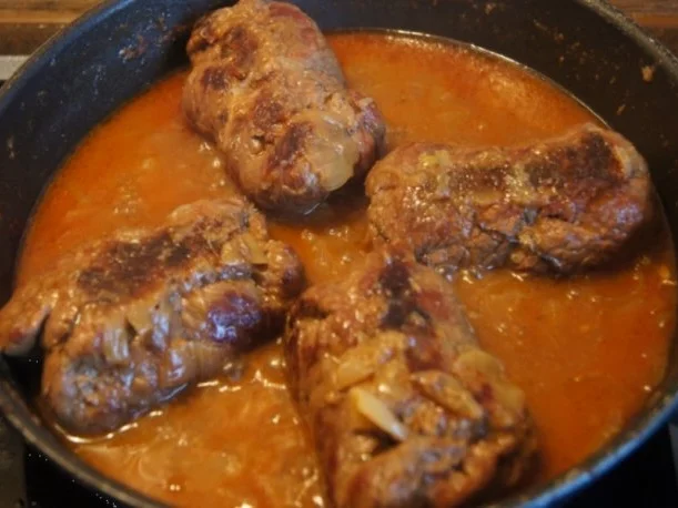 Rouladen mit Rotkohl, Sauce und Kartoffelklößen - Rezept - Bild Nr. 13