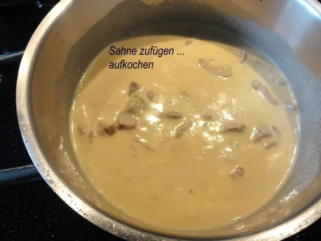 Rezept: Fleisch: SAHNEGESCHNETZELTES (vom Schwein) Bild Nr. 6 Fleisch: SAHNEGESCHNETZELTES (vom Schwein) - Rezept - Bild Nr. 6