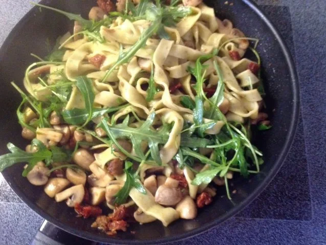 Basilikumnudeln mit Rucola - Rezept - Bild Nr. 6