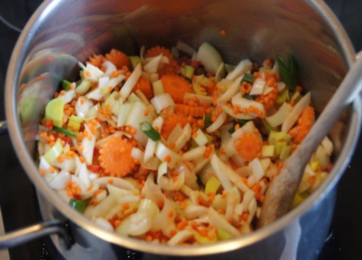 Rote Linsen-Gemüse-Suppe mit Riesengarnelenschwänzen - Rezept - Bild Nr. 7