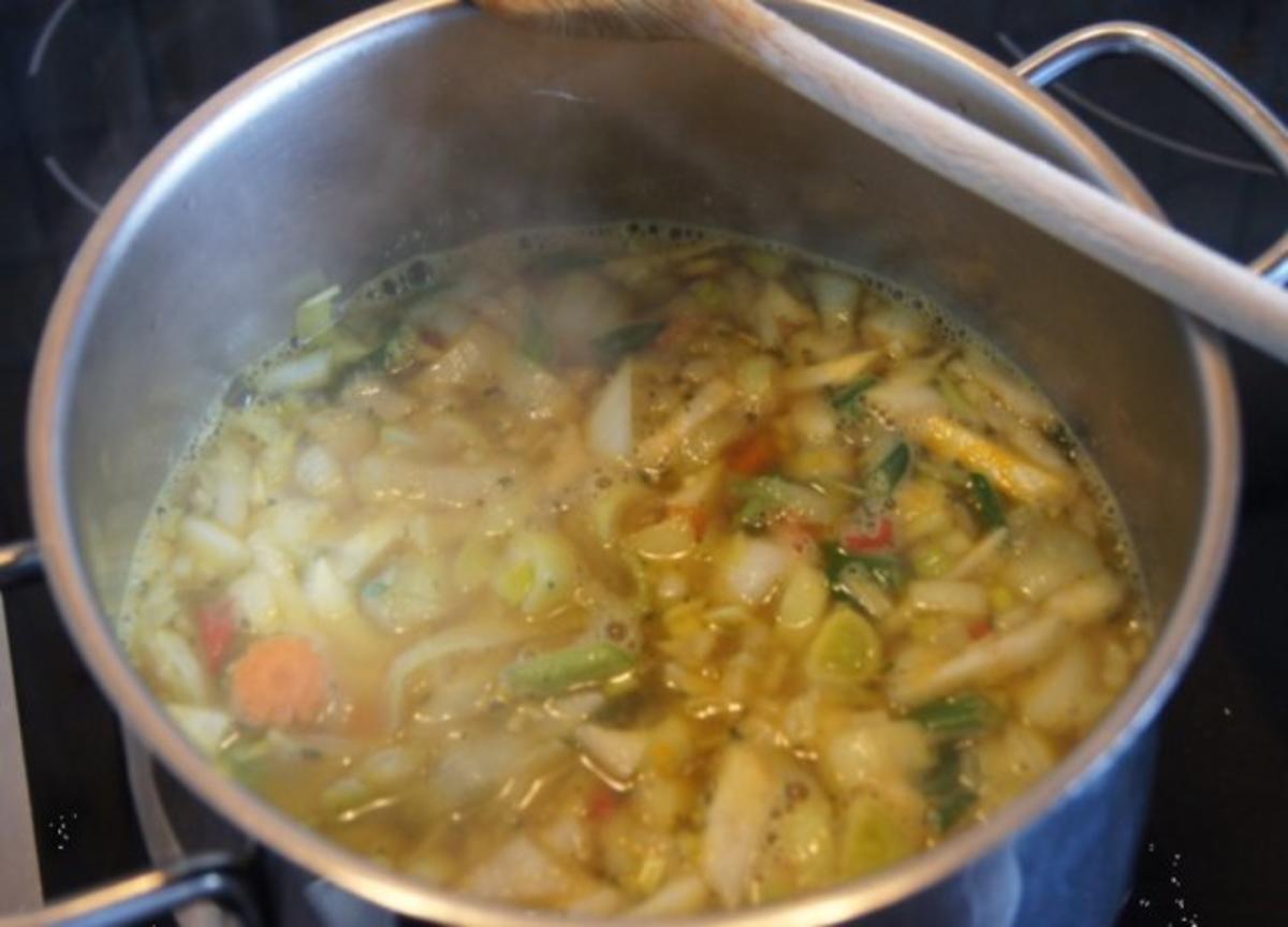 Rote Linsen-Gemüse-Suppe mit Riesengarnelenschwänzen - Rezept - Bild Nr. 8