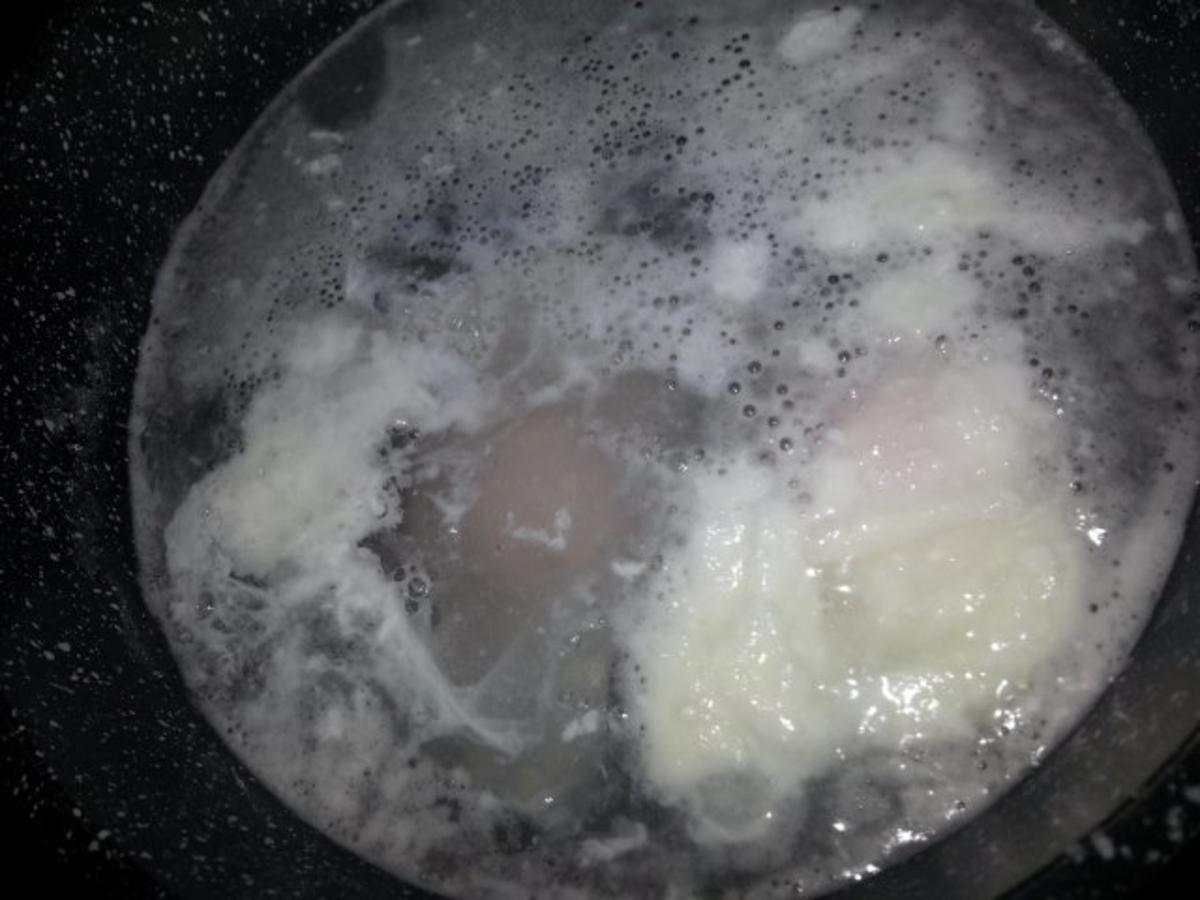 Ofenrösti mit pochierten Eiern und Schafskäse - Rezept - Bild Nr. 7