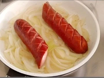 Rezept: Curry Fleischwurst mit Salzkartoffeln und Rotkohl Bild Nr. 9 Curry Fleischwurst mit Salzkartoffeln und Rotkohl - Rezept - Bild Nr. 9