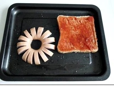 “Wurst-Blume“  auf  Cheddar-Käse-Sandwich - Rezept - Bild Nr. 12