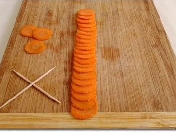 Paniertes Schweinesteak mit Gemüse,  nappiert mit „Café de Paris Sauce“ - Rezept - Bild Nr. 25