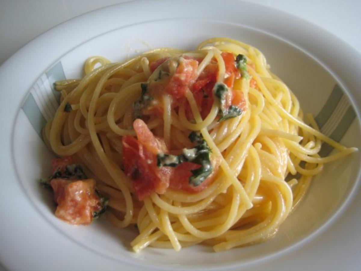Spaghetti mit Tomaten - Rezept - Bild Nr. 2