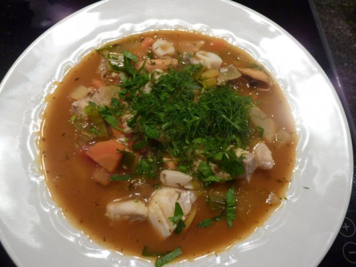 Fisch - Meeresfrüchte Suppe mit Gemüse - Rezept