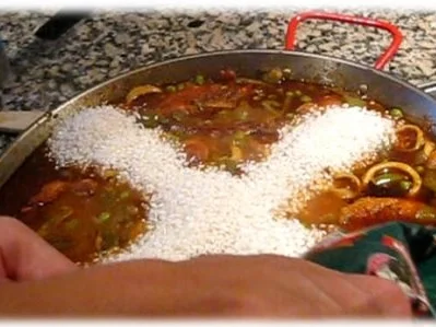 Rezept: Paella Valenciana Bild Nr. 7 Paella Valenciana - Rezept - Bild Nr. 7