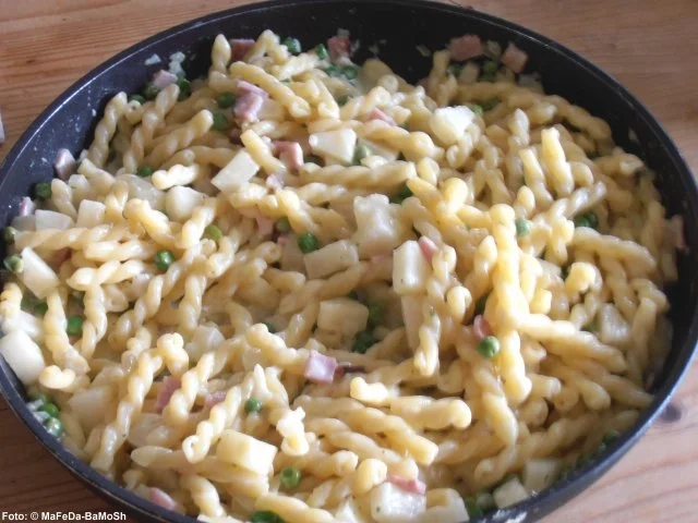 Rezept: Schinkennudeln "Spezial" Bild Nr. 2 Schinkennudeln "Spezial" - Rezept - Bild Nr. 2