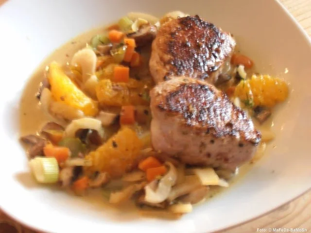 Schweinefilet auf gemischtem Gemüse - Rezept