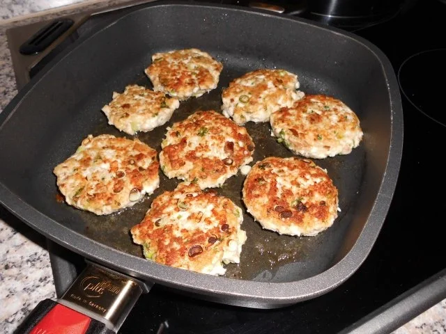 Hähnchenfrikadellen auf Kräuter-Rahm-Gemüse>> - Rezept - Bild Nr. 7