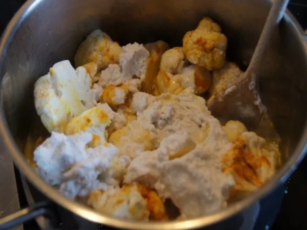 Wiener Schnitzel mit Curry-Blumenkohl und angebratenen Drillingen - Rezept - Bild Nr. 7