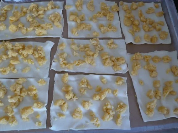 Rezept: Streusel - Blätterteigkuchen Bild Nr. 4 Streusel - Blätterteigkuchen - Rezept - Bild Nr. 4