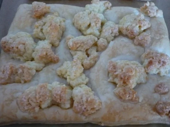 Rezept: Streusel - Blätterteigkuchen Bild Nr. 6 Streusel - Blätterteigkuchen - Rezept - Bild Nr. 6