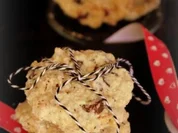 Rezept: Plรคtzchen: Schoko-Cookies mit karamellisierten Mandeln Plรคtzchen: Schoko-Cookies mit karamellisierten Mandeln - Rezept