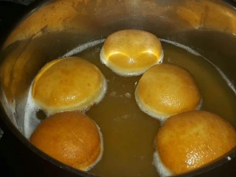 Berliner oder auch Kreppel gennant - Rezept - Bild Nr. 3