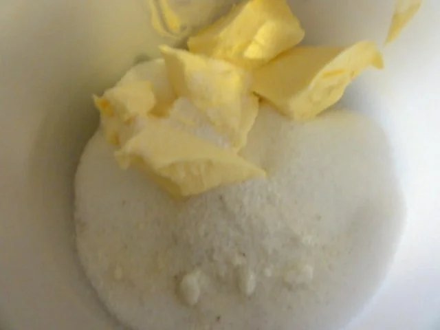 Rezept: KuchenZwerg: MOHN - EIERLIKÖR - GUGELHUPF Bild Nr. 3 KuchenZwerg: MOHN - EIERLIKÖR - GUGELHUPF - Rezept - Bild Nr. 3