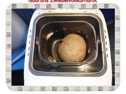 Brot: Zwiebelvollkornbrot - Rezept - Bild Nr. 9