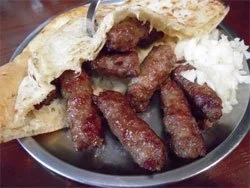 Rezept: Orginal albanische Cevapcici/Pleskavica/Qebapa Bild Nr. 2 Orginal albanische Cevapcici/Pleskavica/Qebapa - Rezept - Bild Nr. 2