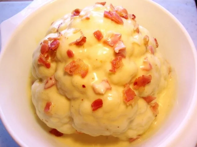 Rezept: Blumenkohl mit Schinkensoße Blumenkohl mit Schinkensoße - Rezept