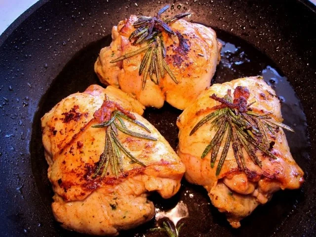 Rezept: Mediterrane Päckchen von Hähnchenschenkeln Bild Nr. 4 Mediterrane Päckchen von Hähnchenschenkeln - Rezept - Bild Nr. 4