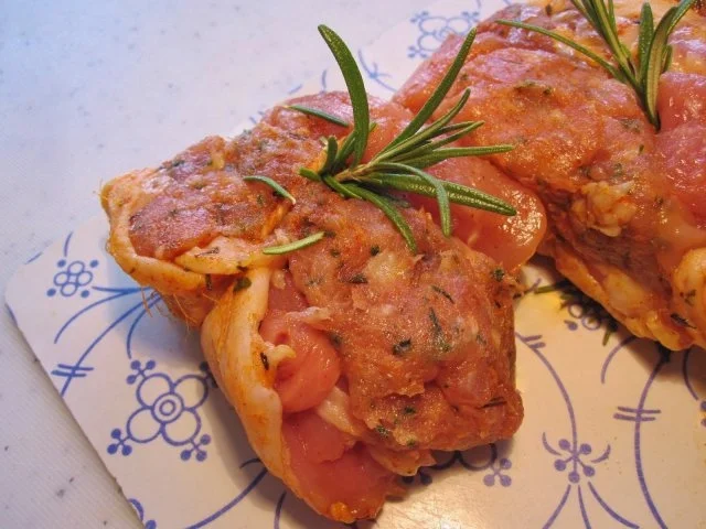 Rezept: Mediterrane Päckchen von Hähnchenschenkeln Bild Nr. 3 Mediterrane Päckchen von Hähnchenschenkeln - Rezept - Bild Nr. 3