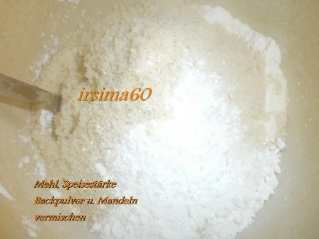 Möhrenkuchen mit Walnüssen - Rezept - Bild Nr. 3