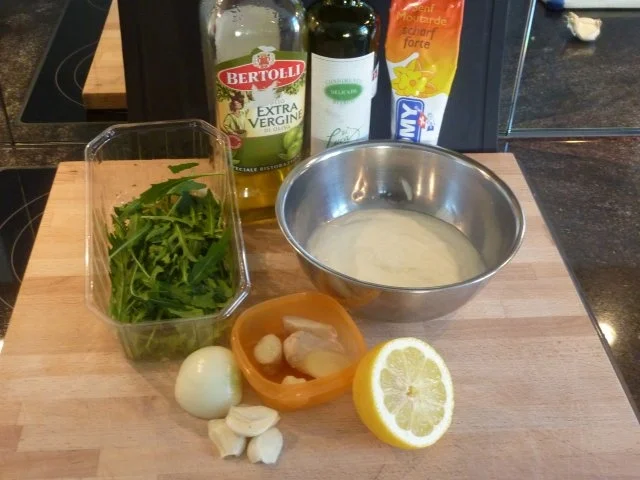 Rezept: Broccoli - Blumenkohl Salat an JoghurtSauce Bild Nr. 2 Broccoli - Blumenkohl Salat an JoghurtSauce - Rezept - Bild Nr. 2