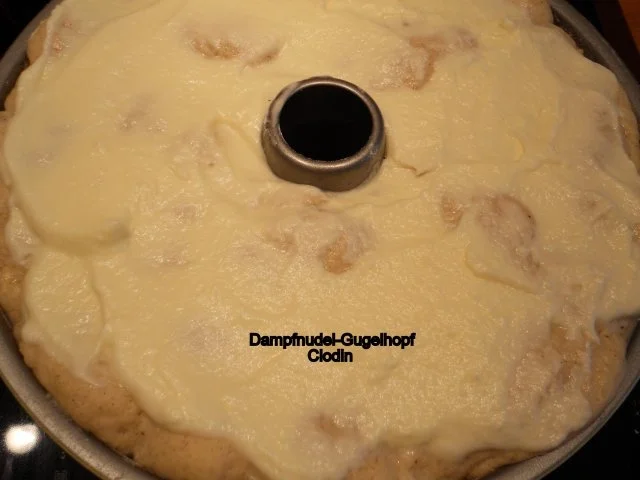Dampfnudel-Gugelhopf - Rezept - Bild Nr. 19