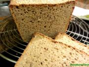 Brot:   ROGGEN-KÖRNER-BROT mit Sesamkruste - Rezept