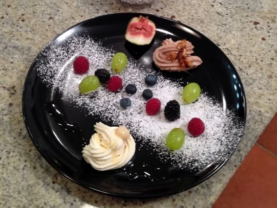 Aufgehängter Joghurt in zwei Variationen - Rezept