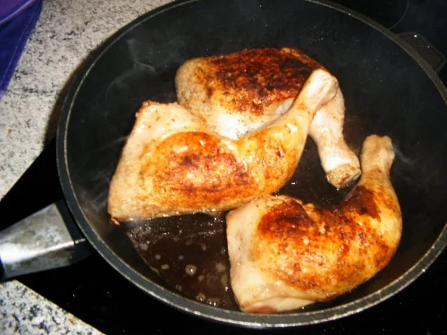 Hähnchenkeulen in Tomatensoße - Rezept - Bild Nr. 3