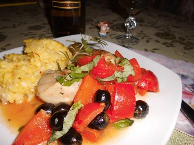 Hähnchenkeulen auf Paprikagemüse mit Safran-Risotto>> - Rezept - Bild Nr. 2