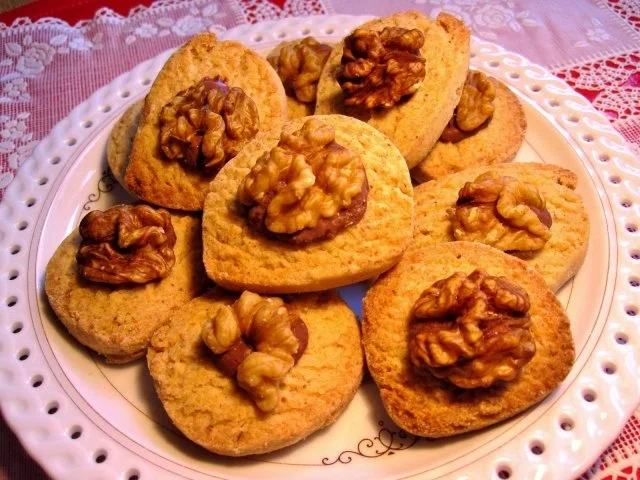 Kaffee-Gebäck aus Walnüssen - Rezept