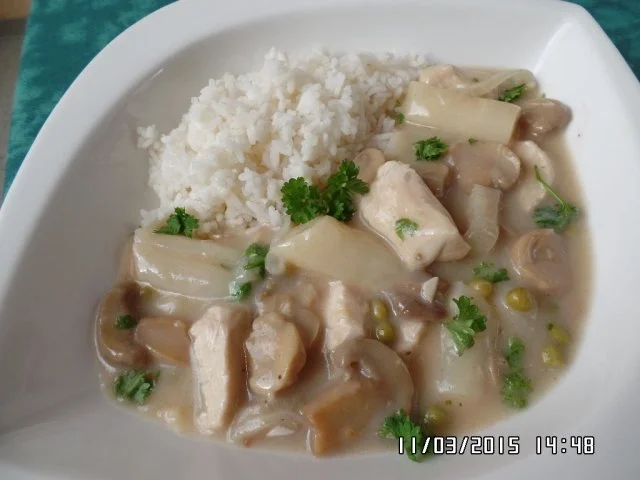 Rezept: Hühnerfrikassee Hühnerfrikassee - Rezept