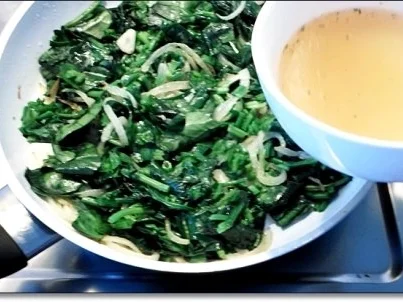 Rezept: Gebratene Forelle mit Kräutern gefüllt auf Spinat-Feta-Bett Bild Nr. 12 Gebratene Forelle mit Kräutern gefüllt auf Spinat-Feta-Bett - Rezept - Bild Nr. 12