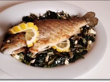 Rezept: Gebratene Forelle mit Kräutern gefüllt auf Spinat-Feta-Bett Bild Nr. 24 Gebratene Forelle mit Kräutern gefüllt auf Spinat-Feta-Bett - Rezept - Bild Nr. 24