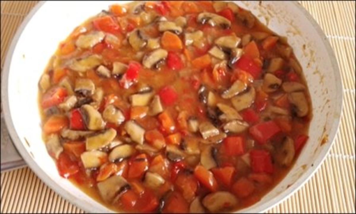 Pikante Champignons-Gemüse-Pfanne mit  Kartoffelbällchen - Rezept - Bild Nr. 17