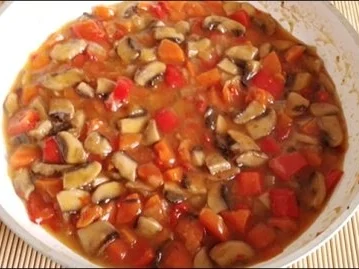 Pikante Champignons-Gemüse-Pfanne mit  Kartoffelbällchen - Rezept - Bild Nr. 17