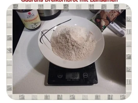 Rezept: Brot: Dreikorn-Leinsamenbrot Bild Nr. 7 Brot: Dreikorn-Leinsamenbrot - Rezept - Bild Nr. 7