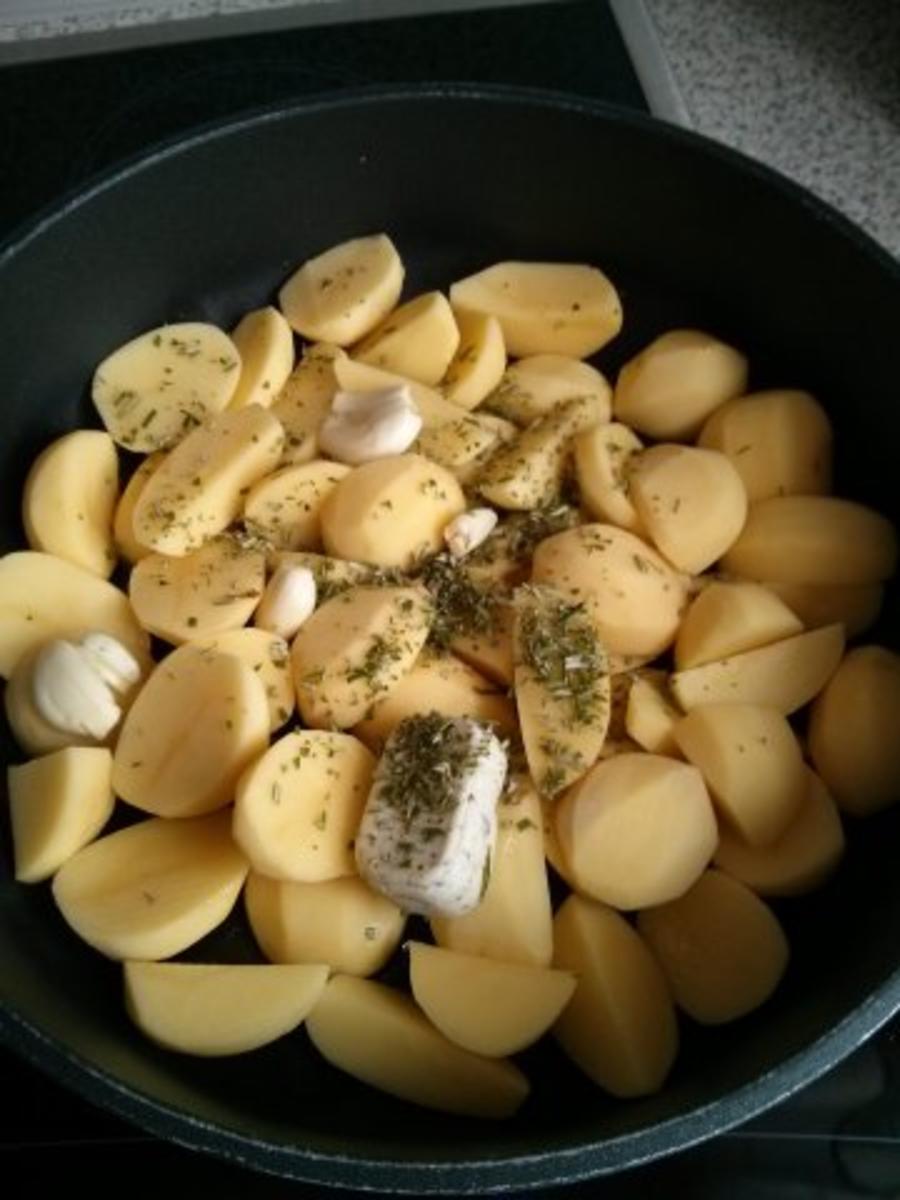 Lachs mit Rosmarienkartoffeln neben mediteranem Gemüse (auch für den Grill!!) - Rezept - Bild Nr. 4